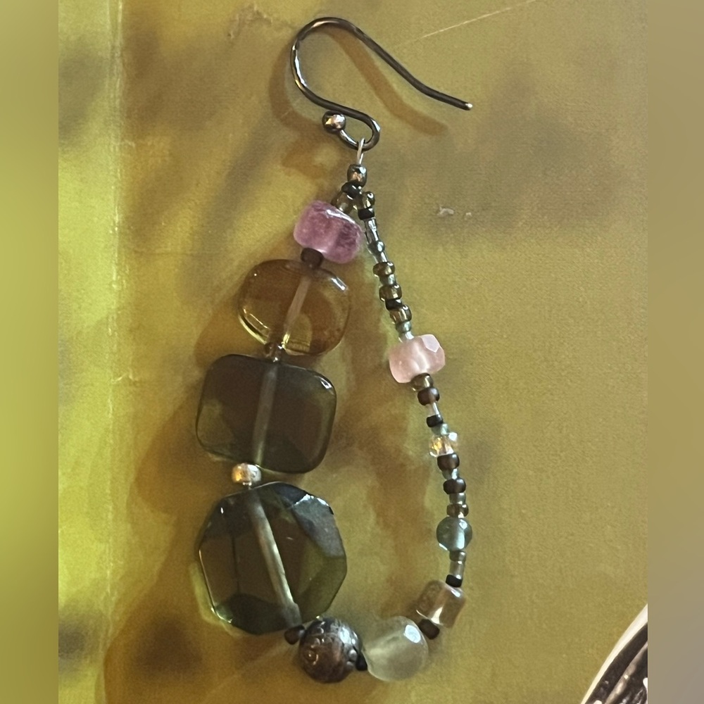 Silpada SINGLE EARRING ONLY 
Sterling Silver with Mixed Stones on French Wires. - Picture 2 of 6